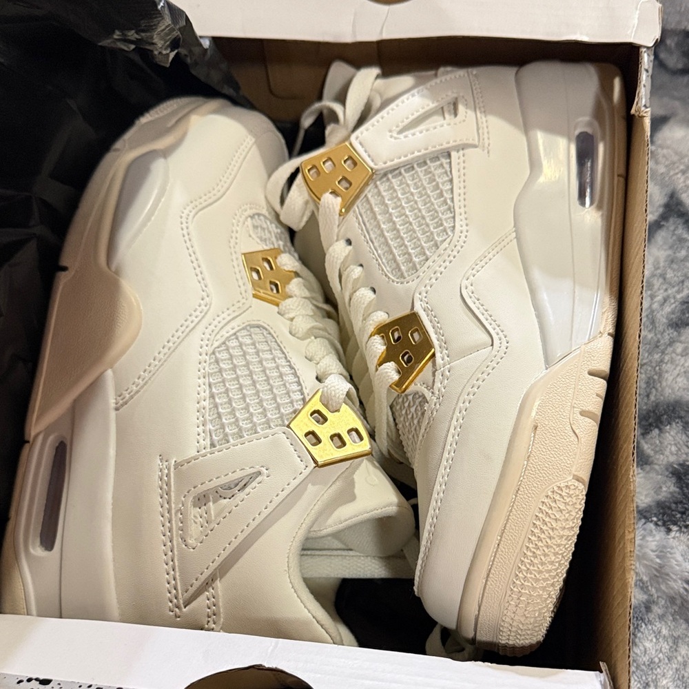 Women's Ivory Sneaker with Gold Accents - Fashion Athletic Shoe